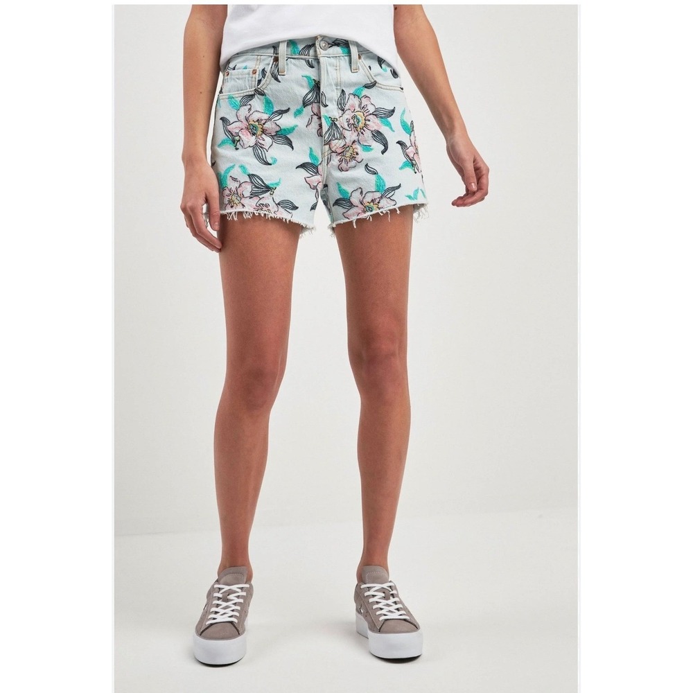 Levis Premium 501 Floral Embroidered High Rise Denim Shorts Light Wash Size 26